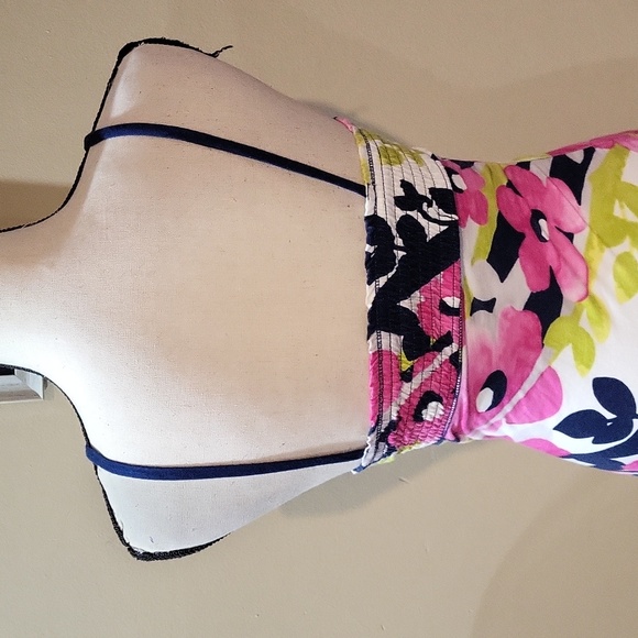 Hollister Floral Dress - Picture 7 of 11